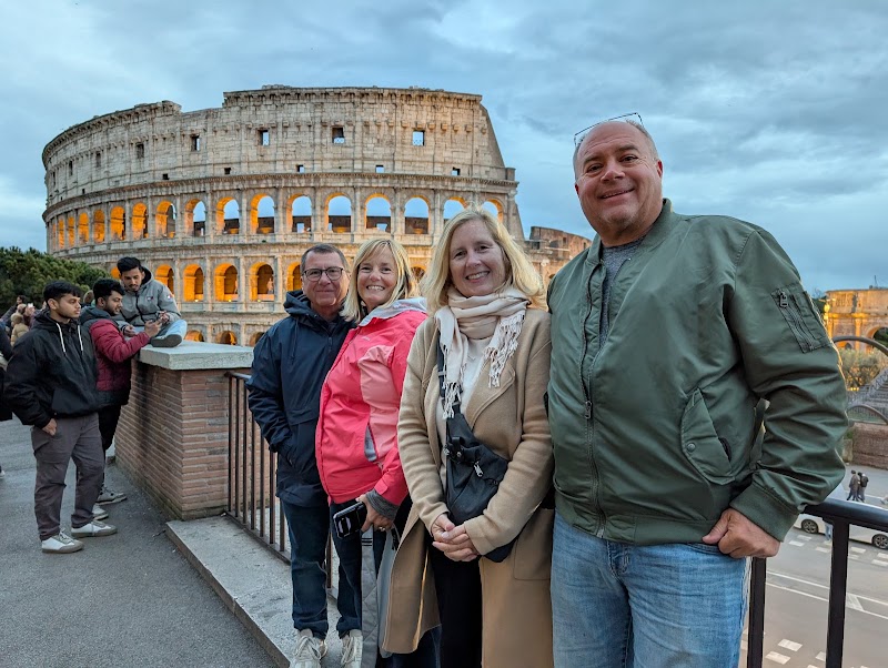 Rolling Rome Golf-Cart & Eco Tours - Rolling Rome Golf-Cart & Eco Tours, Piazza del Gesù, 47, 00186 Roma RM, Italy