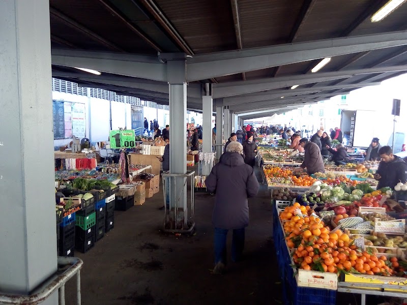 Mercato di Sant’Ambrogio - Mercato di Sant’Ambrogio Piazza Lorenzo Ghiberti, 50122 Firenze FI, Italy