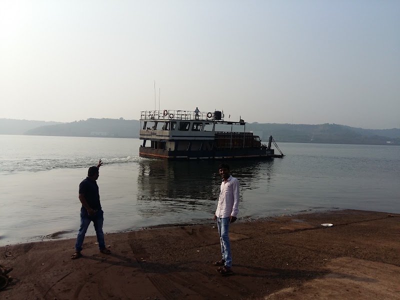 Tawsal Ferry Boat - Tawsal Ferry Boat, MH SH4, Tavsal, Guhagar, Tavasal, Maharashtra 415614, India