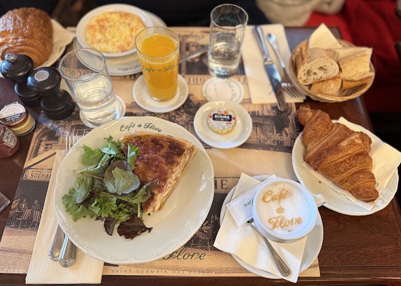 Café de Flore - Café de Flore 172 Bd Saint-Germain, 75006 Paris, France