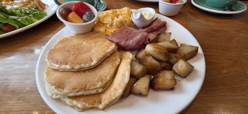 Breakfast Story Phloen Chit - Breakfast Story Phloen Chit Mahatun Plaza, 888, 3rd Floor (above Blue Cheri, 34-35 ถนน เพลินจิต แขวงลุมพินี เขตปทุมวัน กรุงเทพมหานคร 10330, Thailand
