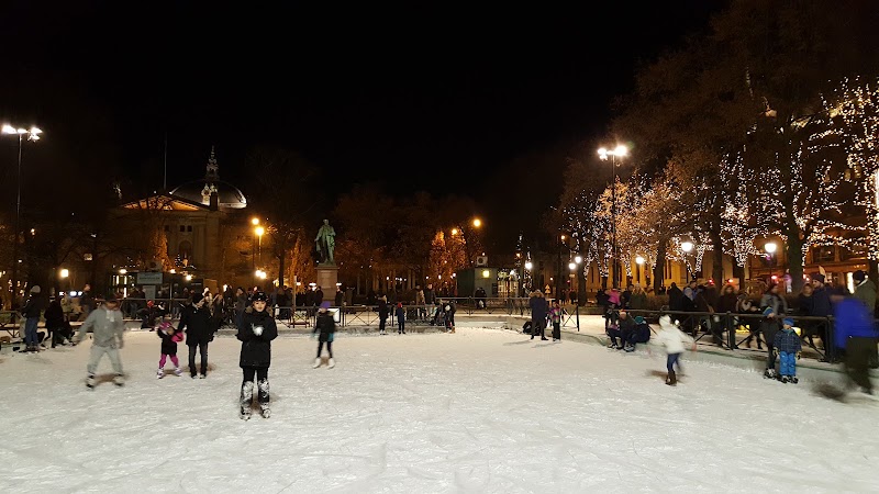 Spikersuppa Ice Skating Rink - Spikersuppa Ice Skating Rink, Karl Johans gt. 41B, 0162 Oslo, Norway