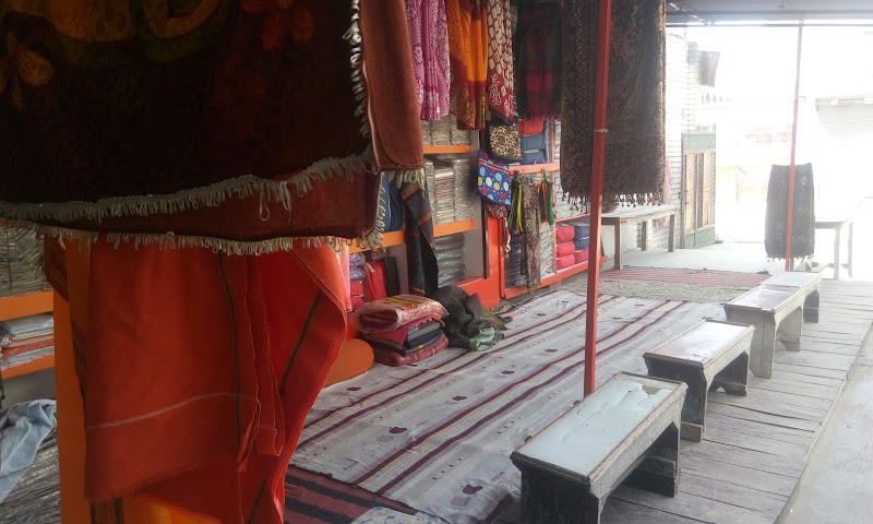 Shri Sitaram Aashram - Shri Sitaram Aashram Dant Dhawan Kund, New Colony, Ayodhya, Uttar Pradesh 224123, India