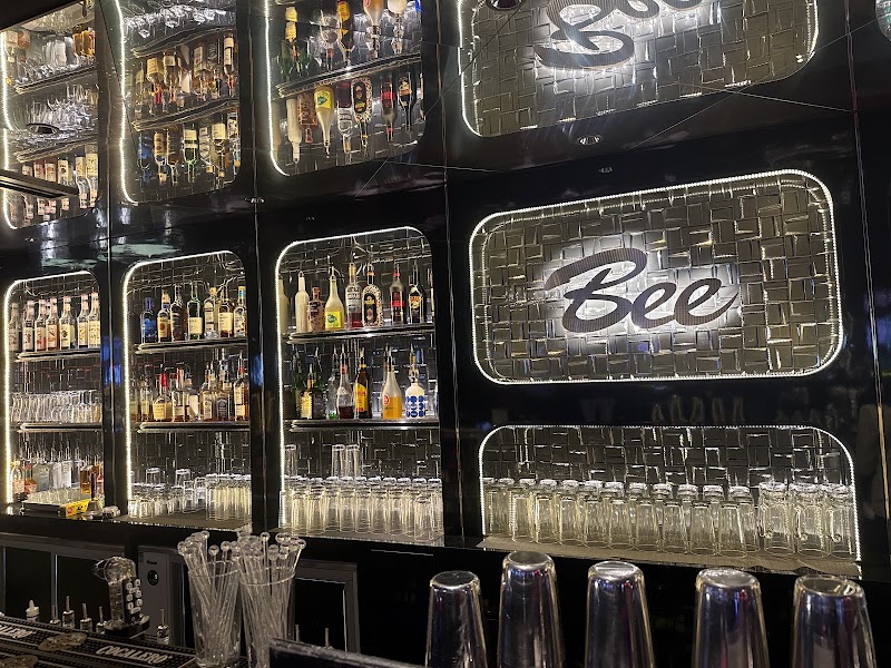 Dining Darts Bar Bee NAMBA - Dining Darts Bar Bee NAMBA Japan, 〒542-0076 Osaka, Chuo Ward, Namba, 3-chōme−1−１５ さくら家ビル B1F