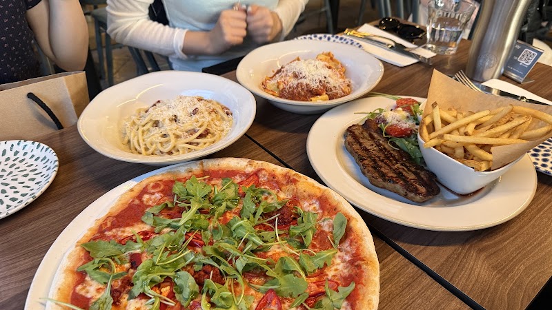 Strada Southbank - Strada Southbank A, 337-338 Belvedere Rd, London SE1 8XX, UK