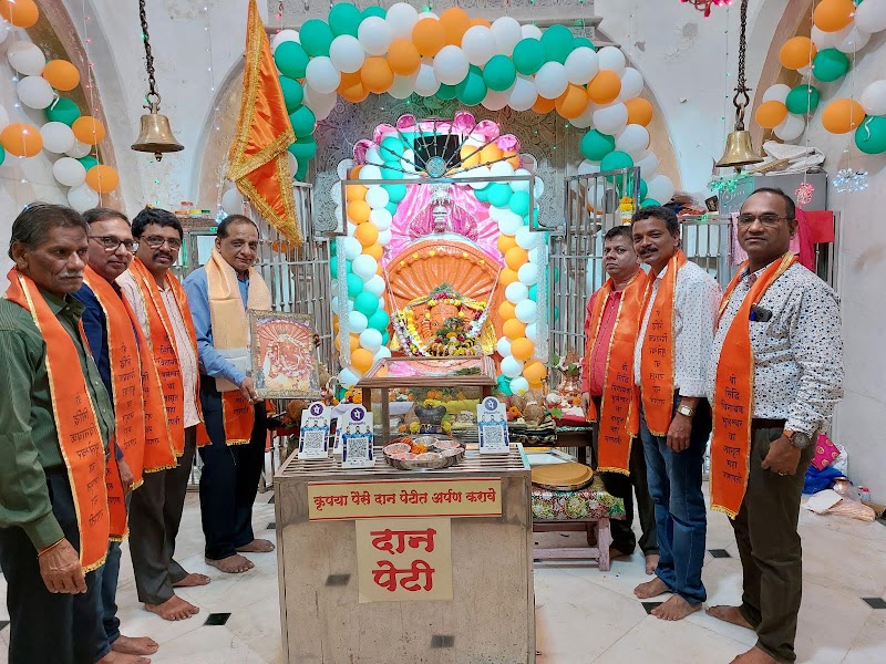 Shri Siddhivinayak Temple - Shri Siddhivinayak Temple Plot No. 69/B, Bhuleshwar Rd, near Bhuleshwar Temple, Charni Road East, Fanas Wadi, Kalbadevi, Mumbai, Maharashtra 400002, India