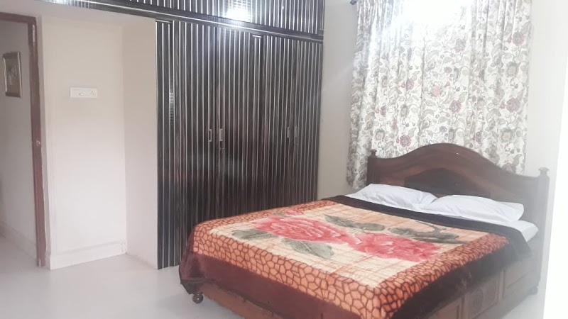 Xavier House - Xavier House, near Hotel Leela Inn, behind Newtons supermarket, Pintos Vaddo, Candolim, Goa 403515, India