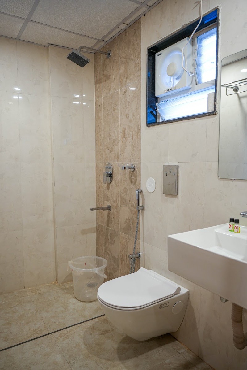 Hotel Orange - Hotel Orange City Heart Commercial Complex, Plot No-285, near Old Post Office Lane, Budheswari Colony, Laxmisagar, Bhubaneswar, Odisha 751006, India