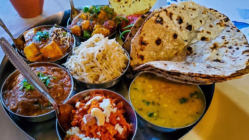 Manisha Restaurant pure veg. - Manisha Restaurant pure veg. 325, Ranthambhor Rd, near City Heart Hotel, Subhash Nagar, Saptar, Sawai Madhopur, Kutalpura Jatan Rural, Rajasthan 322001, India