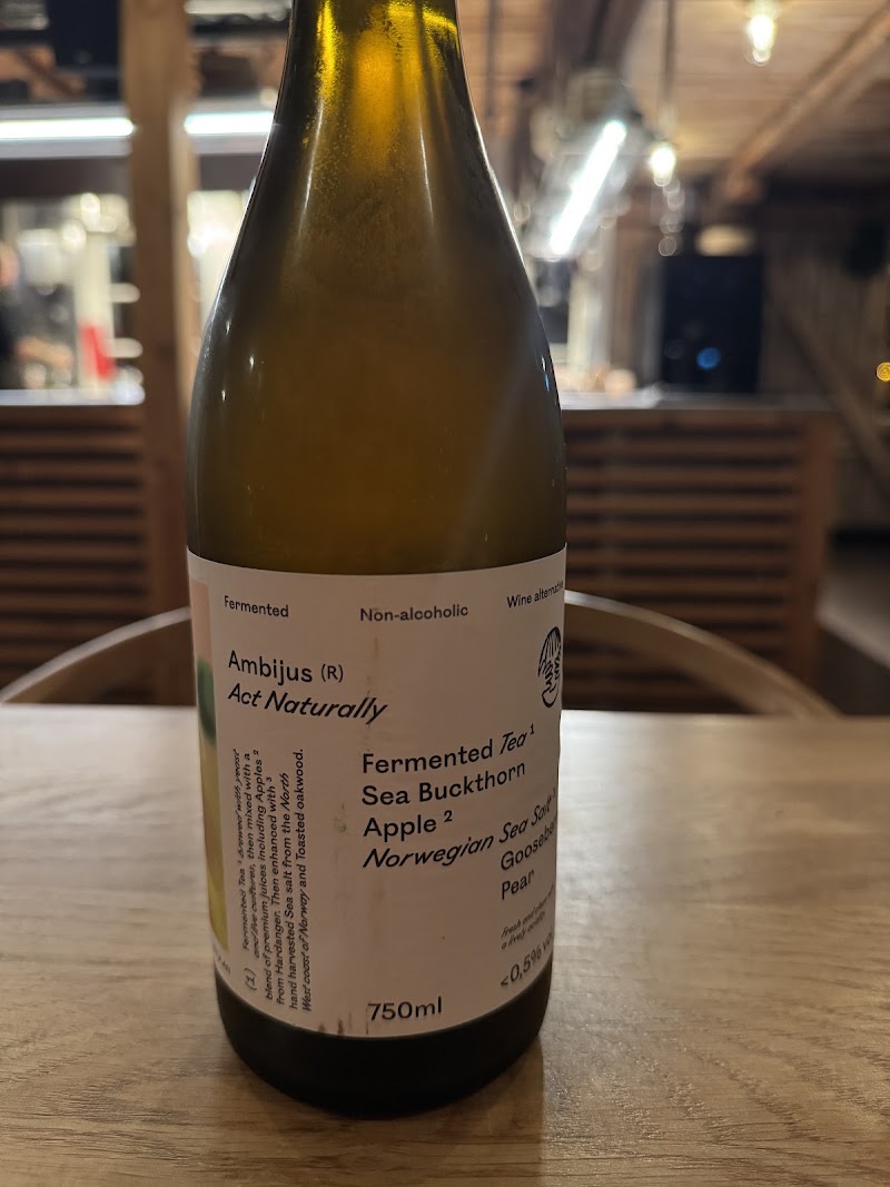 Holmen Restaurant - Holmen Restaurant, Flathaugen 36, 8392 Sørvågen, Norway