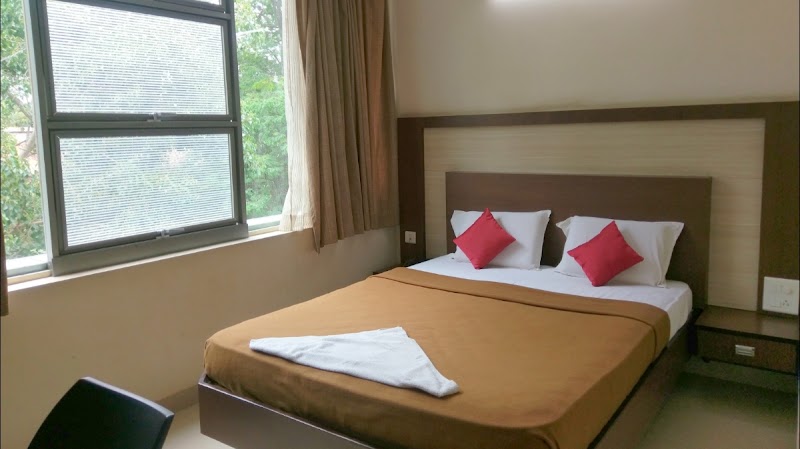Banyan Tree Comforts - Banyan Tree Comforts, No-283, D17, Lakshmi Vilas Road, next to Patanjali Chikatsalaya, Devaraja Mohalla, Chamrajpura, Mysuru, Karnataka 570004, India