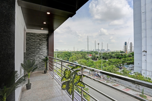 Hotel O The Maruti hotel - Hotel O The Maruti hotel HOMES-121, PK03, Noida, behind ajnara, near parthala chowk, Sector 121, Noida, Uttar Pradesh 201316, India