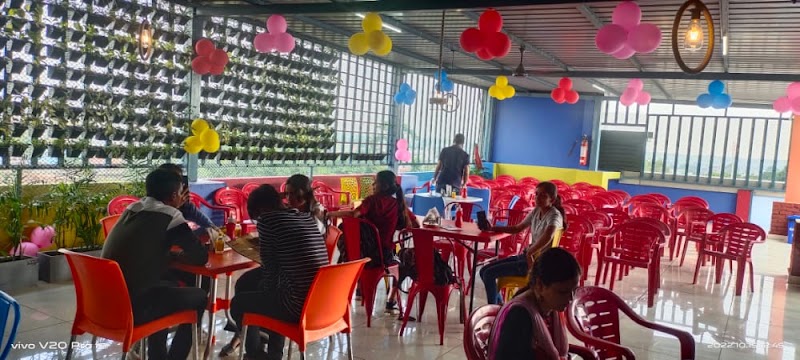 Spice Garden - Multicusine Cafe and Restaurant - Spice Garden - Multicusine Cafe and Restaurant, Ward No.8, Degree College Road, behind Chauhan Petrol Pump, Khatima, Khetal Sandakham, Uttarakhand 262308, India