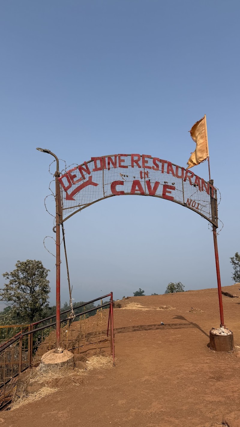 Den Dine Cafe - Den Dine Cafe WRG4+Q79, Godavali, Panchgani, Maharashtra 412805, India