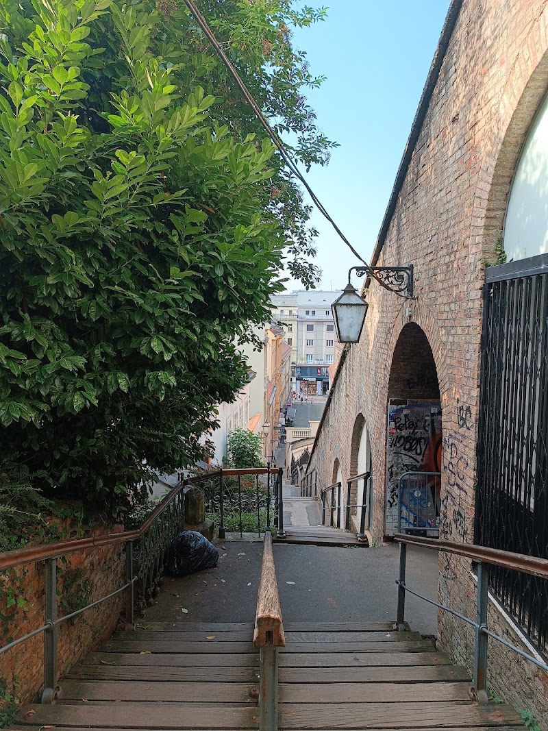Funicular - Downtown - Funicular - Downtown Ul. Josipa Eugena Tomića 7A, 10000, Zagreb, Croatia