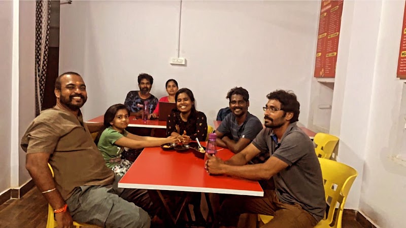 The Hungry Hideout - The Hungry Hideout Dno: 17/470, Chakali St, beside Rao's degree college, VRC Centre, Nellore, Andhra Pradesh 524003, India