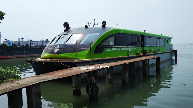 High Court Boat Jetty - High Court Boat Jetty, Marine Drive Walkway, Marine Drive, Ernakulam, Kochi, Keralam 682031, India