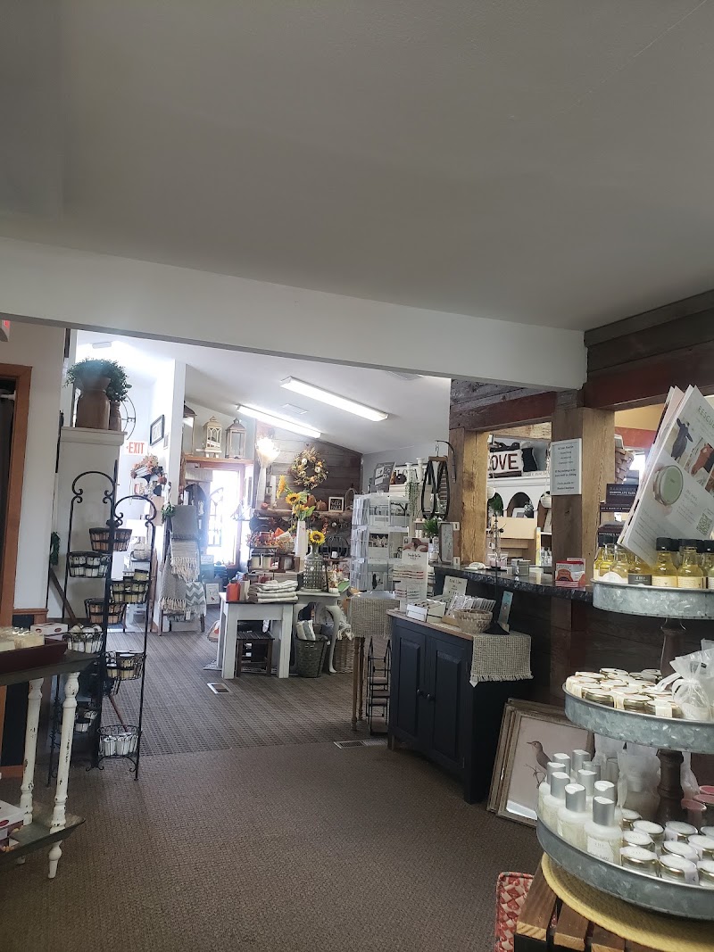 Bluebird Boutique - Bluebird Boutique 1650 Appleton Rd, Menasha, WI 54952, USA