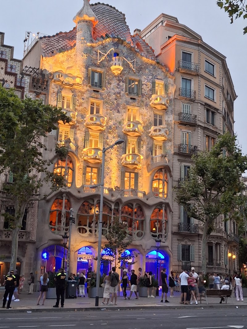 Casa Batlló - Casa Batlló Pg. de Gràcia, 43, Eixample, 08007 Barcelona, Spain