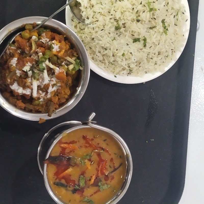 Himalayan Food Corner - Himalayan Food Corner near Dev Sanskriti Tour and Travels, Aut, Himachal Pradesh 175121, India