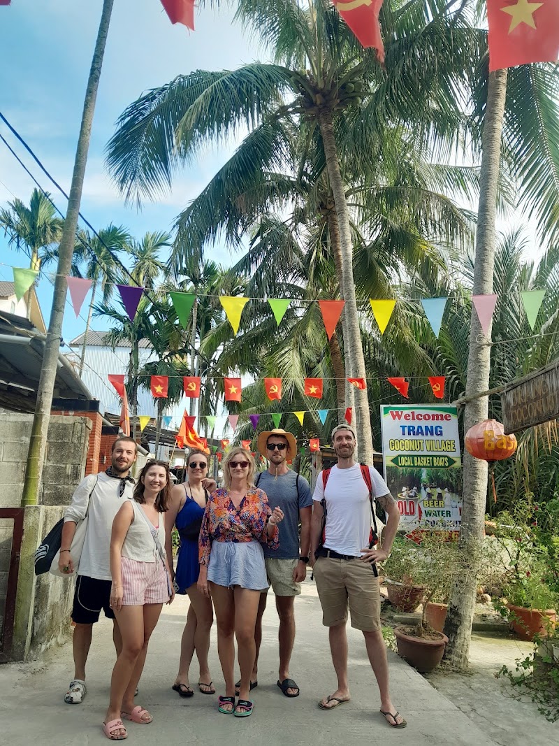 TRANG COCONUT VILLAGE HOIAN ( LOCAL BASKET BOATS)