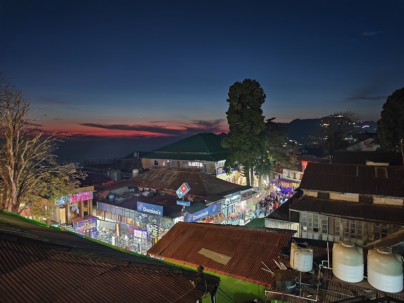 The Mall Road - The Mall Road F34Q+MV4, Mall Rd, Luxmanpuri, Rajmandi, Landour, Mussoorie, Uttarakhand 248179, India