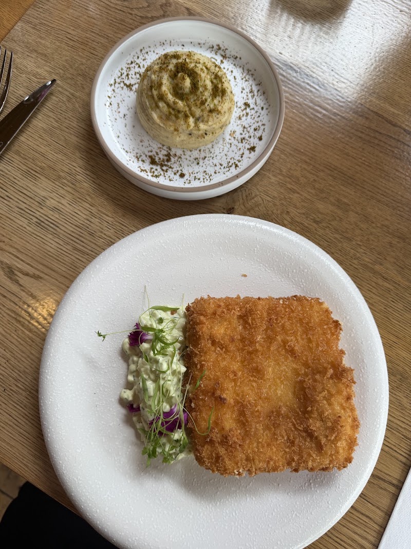 PLAC restaurant - PLAC restaurant, Hviezdoslavovo námestie 176/20, 811 02 Bratislava, Slovakia