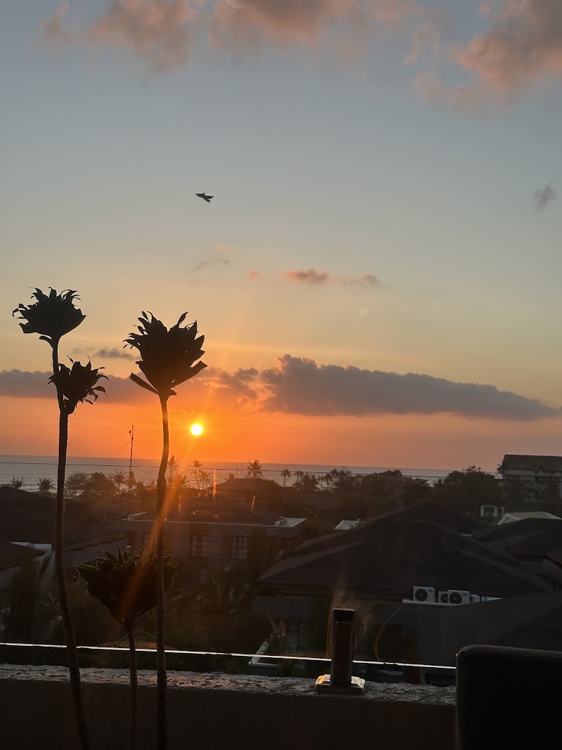 Secana Rooftop - Secana Rooftop Jl. Pemelisan Agung Jl. Pantai Berawa, Canggu, Kec. Kuta Utara, Tibubeneng, Berawa, Kabupaten Badung, Bali 80361, Indonesia