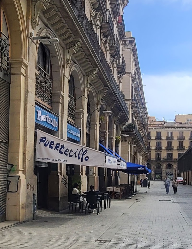 Puertecillo Born - Puertecillo Born Carrer Comercial, 7, Ciutat Vella, 08003 Barcelona, Spain