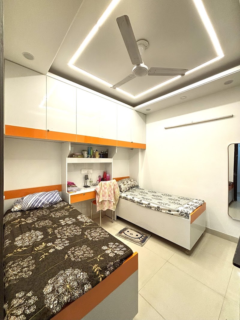 Yash Comfy Abode - Gautam Nagar - Yash Comfy Abode - Gautam Nagar 130 D1, near Chota Gurudwara Road, Gautam Nagar, New Delhi, Delhi 110049, India
