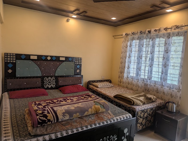 Kanak kartikey home stay - Kanak kartikey home stay Kanak Kartikey, Rudraprayag Pokhari Road, kank, chauri, Kanakchonry, Uttarakhand 246442, India