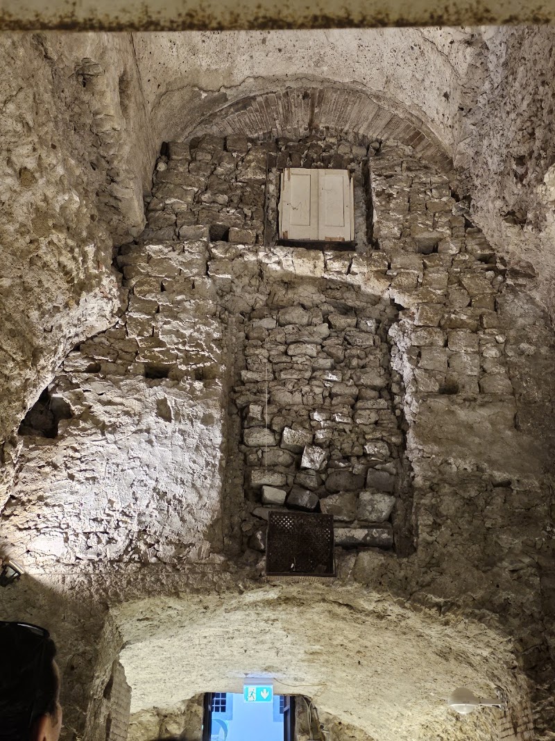 Underground Naples - Underground Naples, Piazza San Gaetano, 62, 80138 Napoli NA, Italy