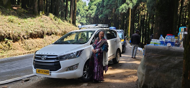 SIKKIM TAXIS - SIKKIM TAXIS Upper Sichey Link Rd, opp. Hotel Lotus, Rai Gaon, Sungava, Gangtok, Sikkim 737101, India
