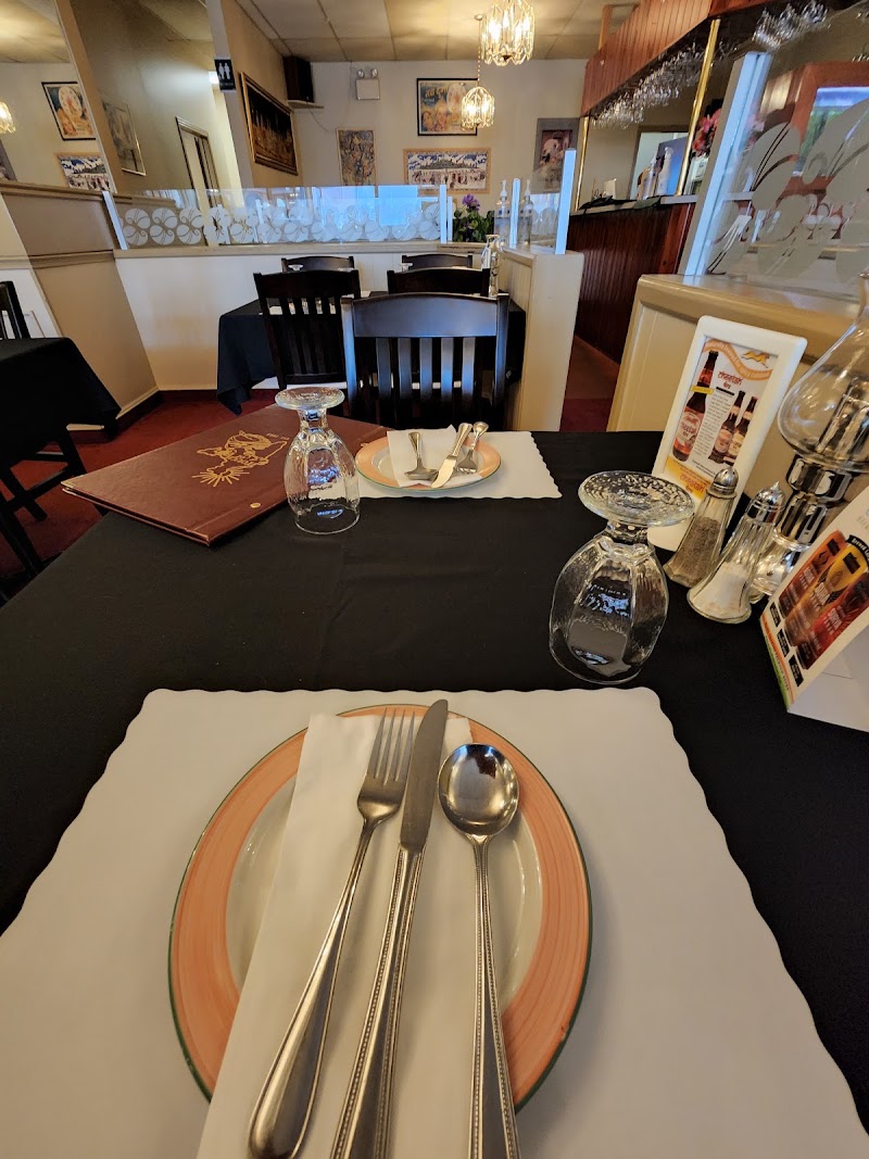 Touch Of India Restaurant - Touch Of India Restaurant 126 St Paul St, St. Catharines, ON L2R 3M2, Canada