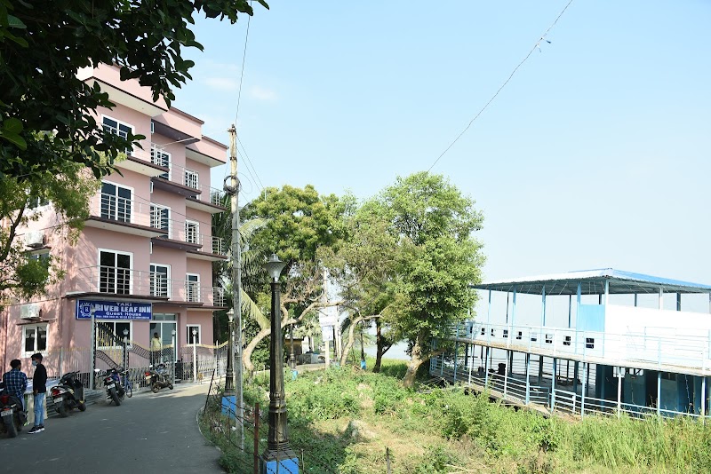RIVER LEAF INN - RIVER LEAF INN River Road, near Public Health Engineering, Taki, West Bengal 743429, India
