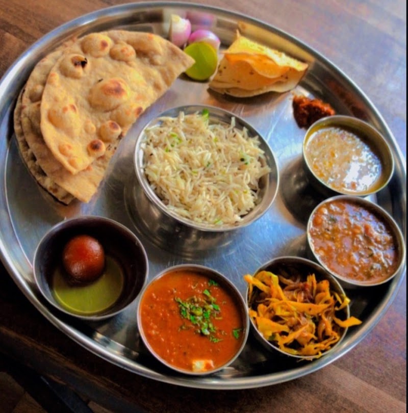 Shree Kanha Pure Veg Family Restaurant - Shree Kanha Pure Veg Family Restaurant HQ25+4PG, Calangute - Baga Rd, Khobra Vaddo, Khobra Waddo, Calangute, Goa 403516, India