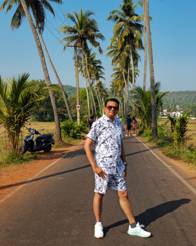 Dear Zindagi Movie Parra Road - Dear Zindagi Movie Parra Road, St. Annes Church Rd, Parra, Goa 403510, India