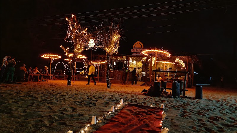 Loviesta -Private Candlelight Dinners, Balloon Decoration, Home Surprises, Guitarist on Call, Cakes, Bouquets, Gifts. - Loviesta -Private Candlelight Dinners, Balloon Decoration, Home Surprises, Guitarist on Call, Cakes, Bouquets, Gifts. Ground Floor, Ward No 7, VPO, near Yamaha Automobile, Ghurkari, Himachal Pradesh 176001, India