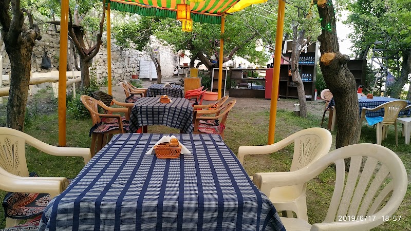 Dragon garden cafe - Dragon garden cafe 5H8F+JHF, Upper Tukcha Rd, Leh, 194101