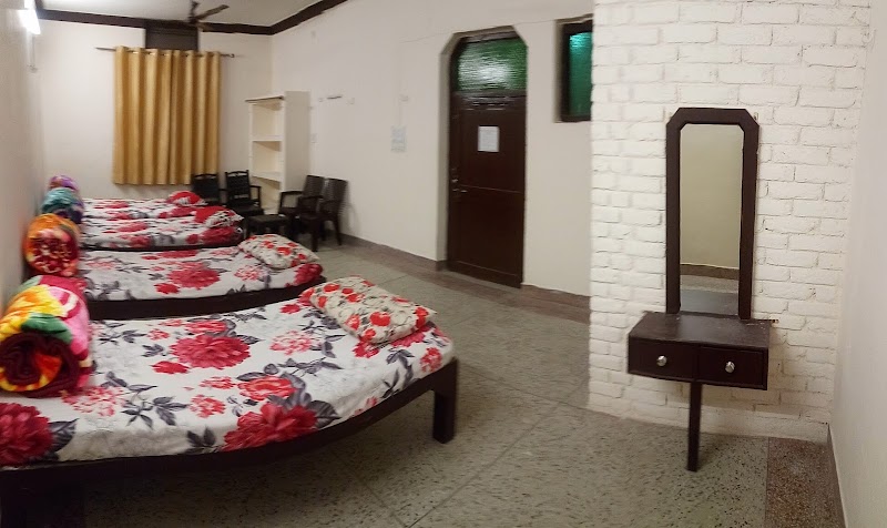 Room ganga view hotal rishikesh - Room ganga view hotal rishikesh Sheesham Jhadi Dayananda Ashram gali number 14, Chandreshwar Nagar, Rishikesh, Uttarakhand 249137, India