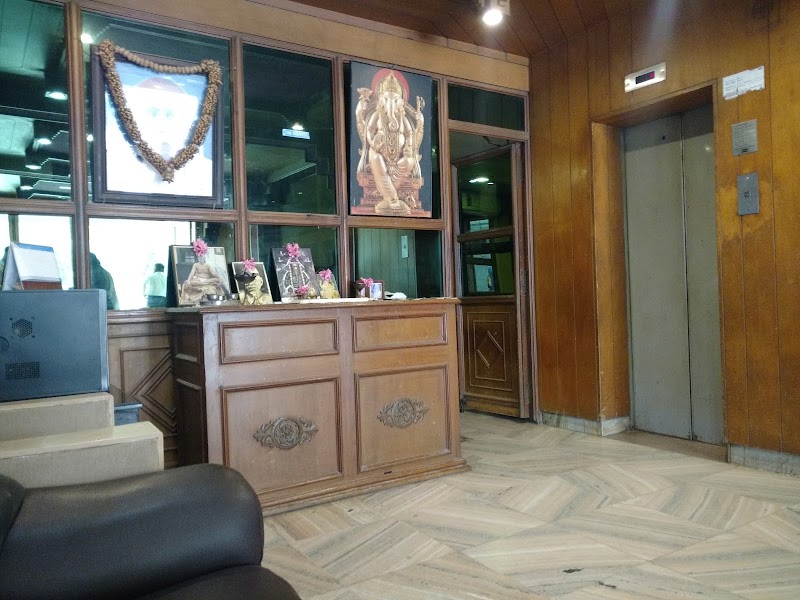 OYO 73670 Vinayak Suites - OYO 73670 Vinayak Suites 61, Geetha Hall Rd, Opp.Railway Station, Gopalapuram, Coimbatore, Tamil Nadu 641018, India