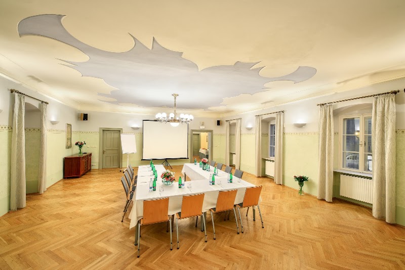 Bellevue Hotel Český Krumlov - Bellevue Hotel Český Krumlov, Latrán 77, 381 01 Český Krumlov-Český Krumlov 1, Czechia