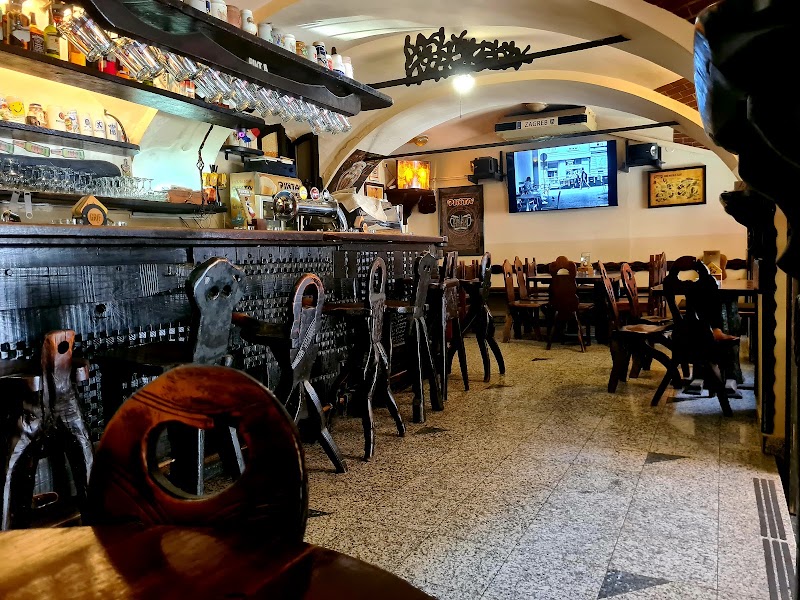Pivnica Pinta - Pivnica Pinta Ul. Pavla Radića 3A, 10000, Zagreb, Croatia