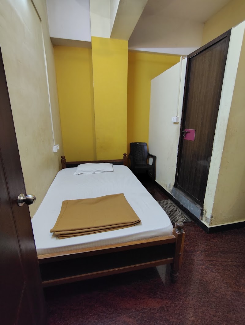 V K RESIDENCY - V K RESIDENCY 15 KSRTC NURM BUS STAND COMMERCIAL COMPLEX, near CITY BUS STAND, Thenkpete, Maruthi Veethika, Udupi, Karnataka 576101, India