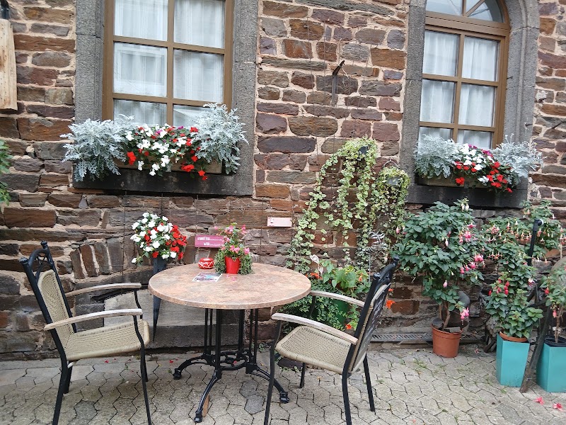 Weingut Hommes - Weingut Hommes, Moselstraße 41, 56814 Ernst-Valwigerberg, Germany