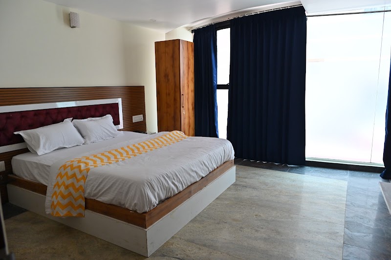 Mysore Heritage Inn Bamboo Bajar - Mysore Heritage Inn Bamboo Bajar No. 3615/A, M-29/A,, Tilak Nagar 1st Main Road, Situated at, Sayyaji Rao Rd, Mandi Mohalla, Mysuru, Karnataka 570001, India