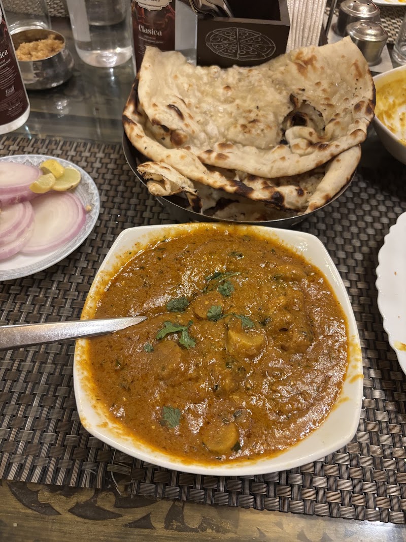 Amritsariyat Restaurant - Amritsariyat Restaurant Near City Palace, Opposite Tibetan Market, Samor Bagh Lake Palace Marg, Gulab Bagh Rd, Old City, Kalaji Goraji, Udaipur, Rajasthan 313004, India