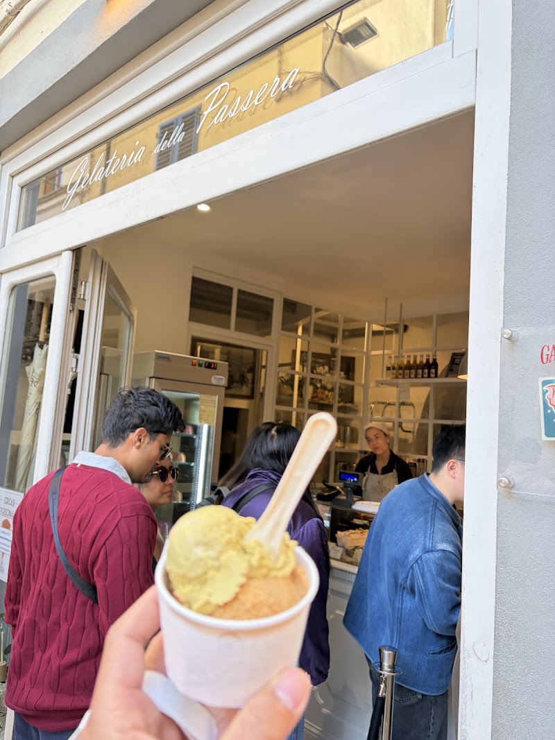 Gelateria Della Passera - Gelateria Della Passera, Via Toscanella, 15/red, 50125 Firenze FI, Italy