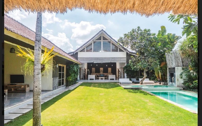 Villa Besar seminyak bali villas - Villa Besar seminyak bali villas Jl. Bumbak Dauh, Kerobokan, Kec. Kuta Utara, Kabupaten Badung, Bali 80361, Indonesia