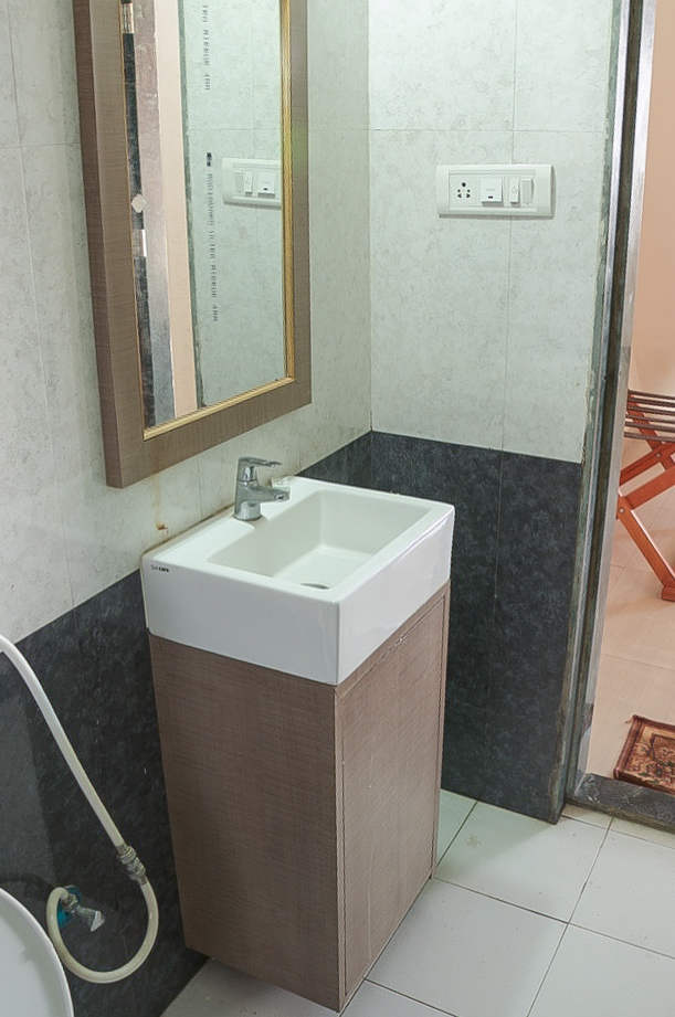 Platinum Square, Lonavala, Pure Veg. - Platinum Square, Lonavala, Pure Veg., Platinum Square, Village Kune,, Q98R+49Q, S. No. 40, AH47, Behind Hotel Fariyas, Parshwapuram, Kune N.m., Maharashtra 410403, India
